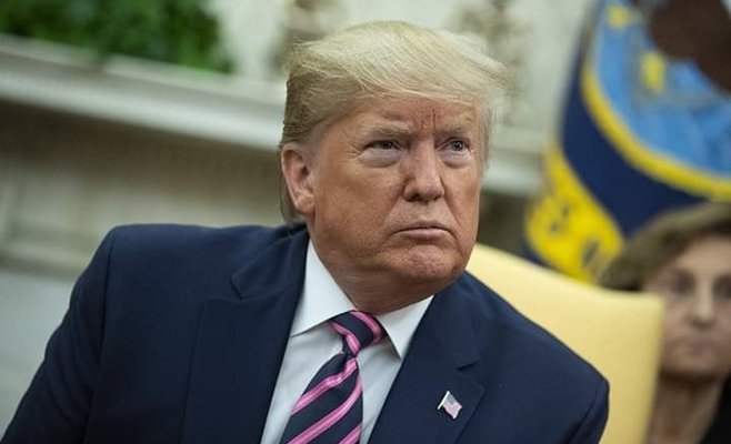 Трамп должен явиться в суд во вторник. Он сдаст отпечатки пальцев, а затем выступит с речью.