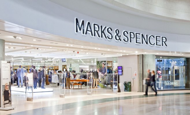 Marks & Spencer с апреля повысил зарплату всем продавцам в Чехии на девять процентов