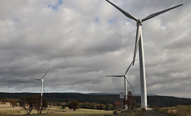 В прошлом году солнечные и ветровые электростанции произвели рекордные 12 процентов электроэнергии