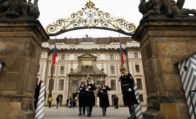 Павел и полиция планируют ослабить меры на Пражском Граде. Однако не все из них, по всей видимости, исчезнут