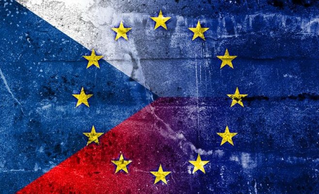 Чехи опасаются инфляции, не удовлетворены экономикой и правительством