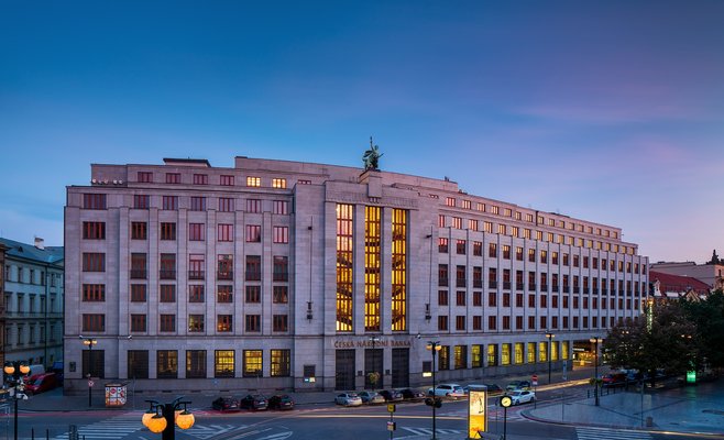 Базовая процентная ставка остается на уровне семи процентов, решил ЧНБ