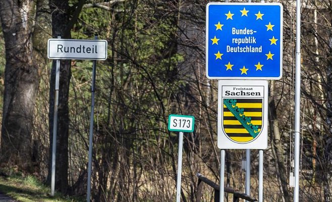 Пограничный контроль в Шенгене не решит миграционную ситуацию, считает Фиала