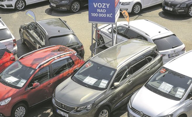 Количество новых автомобилей в предложении дилеров в этом году увеличилось