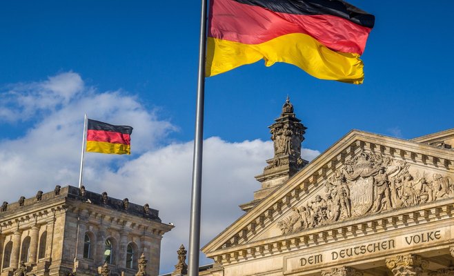 Германия оказывает Украине крупнейшую на сегодняшний день военную помощь. Она направит пакет стоимостью 64 миллиарда крон