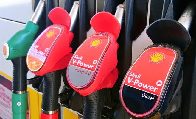 Большая разница в цене между дизельным топливом и бензином. Правительство планирует вернуть 