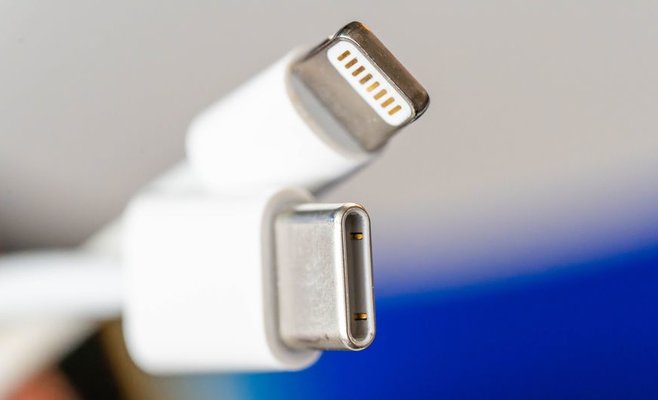 ЕС предупреждает Apple по поводу iPhone 15. Угроза запретить продажи