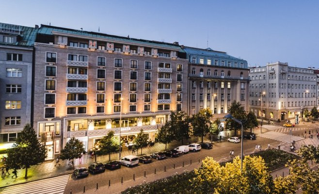 В роскошном отеле располагалось известное убежище от радиоактивных осадков. Ялте 65 лет 