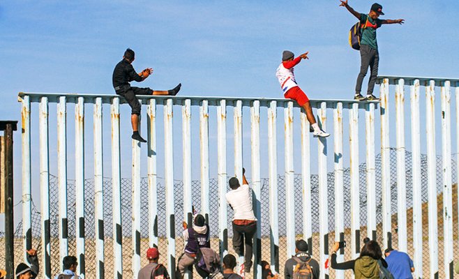 Штраф в размере 22 00 евро за непринятого мигранта. 