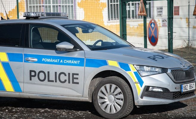 Виртуальный банкир обманул восемь человек и компанию в Злинском регионе на 4,3 миллиона крон