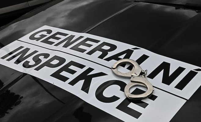 Сотрудник милиции подделал два диплома о высшем образовании