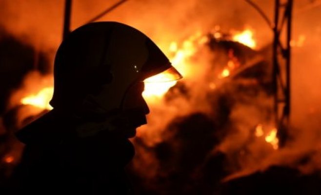 Ученик поджег школу для особенно одаренных детей в Братиславе и сгорел заживо