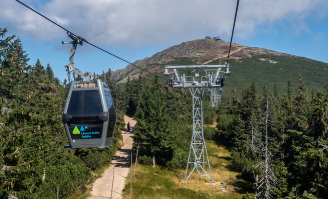 Канатная дорога на Снежку подорожала, стоимость проезда туда и обратно 680 крон
