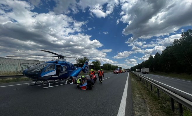 Автомагистраль D5 была закрыта из-за серьезного ДТП