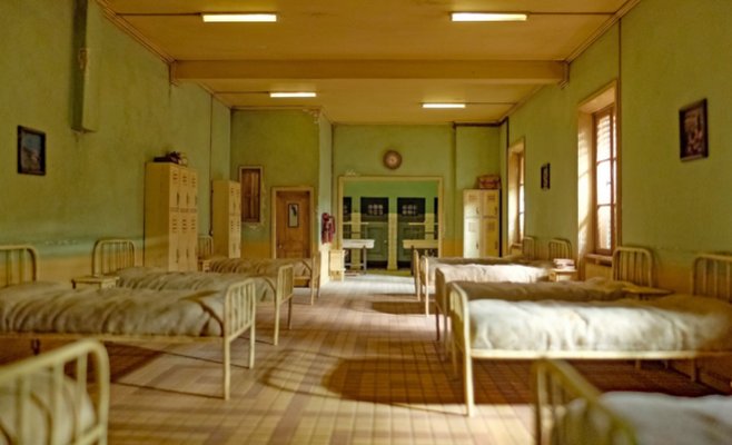 Тысячи беженцев отказались от гуманитарного жилья. 