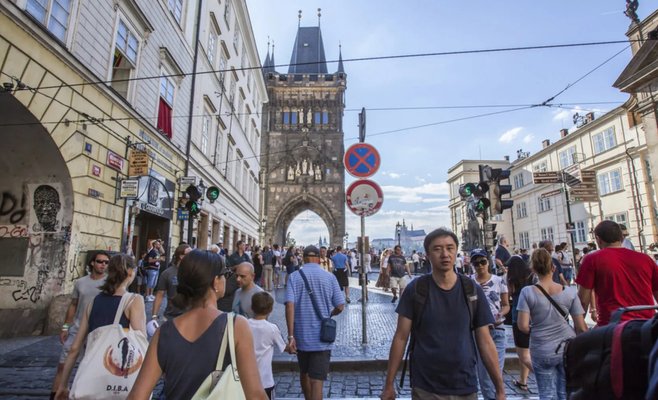 Число иностранцев, проживающих в Чехии, в прошлом году впервые превысило один миллион человек