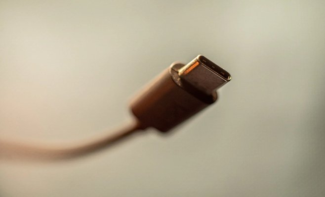 Мобильные телефоны и ноутбуки только с зарядным устройством USB-C. Правительство одобрило европейский стандарт