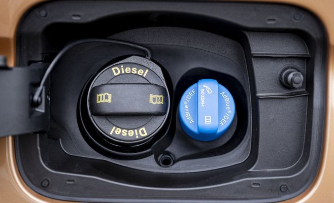 Дизельное топливо должно подорожать, Сенат одобрил повышение акциза на 1,50 чешских крон