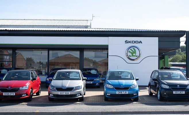 Чехи все чаще покупают новые автомобили. С января продажи увеличились на 17,2%