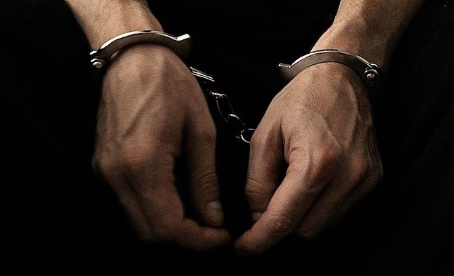 Телефон мой, и смените пароль. Преступник-рецидивист ограбил мальчика в Оломоуце, ему грозит до 10 лет