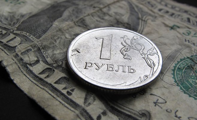 России грозит падение уровня инфляции до 100 процентов, считает отечественный экономист