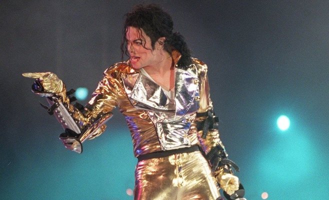 Предполагаемые жертвы Майкла Джексона могут подавать иски против компаний певца, постановил суд