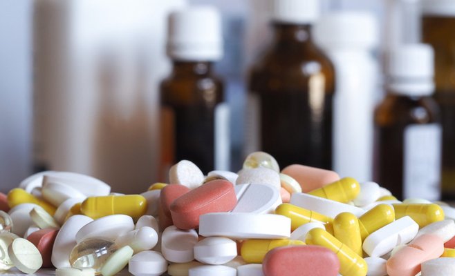 Дефицит лекарств продолжается, но худшее может наступить осенью