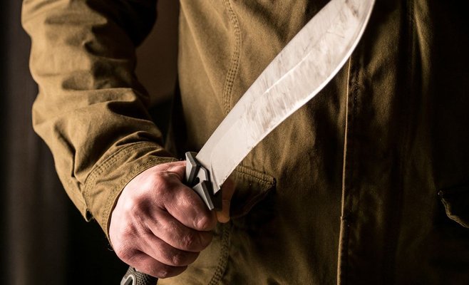 Мужчина с мачете совершил нападение в районе Фрыдек-Мистек. Его обезвредил полицейский патруль, он скончался