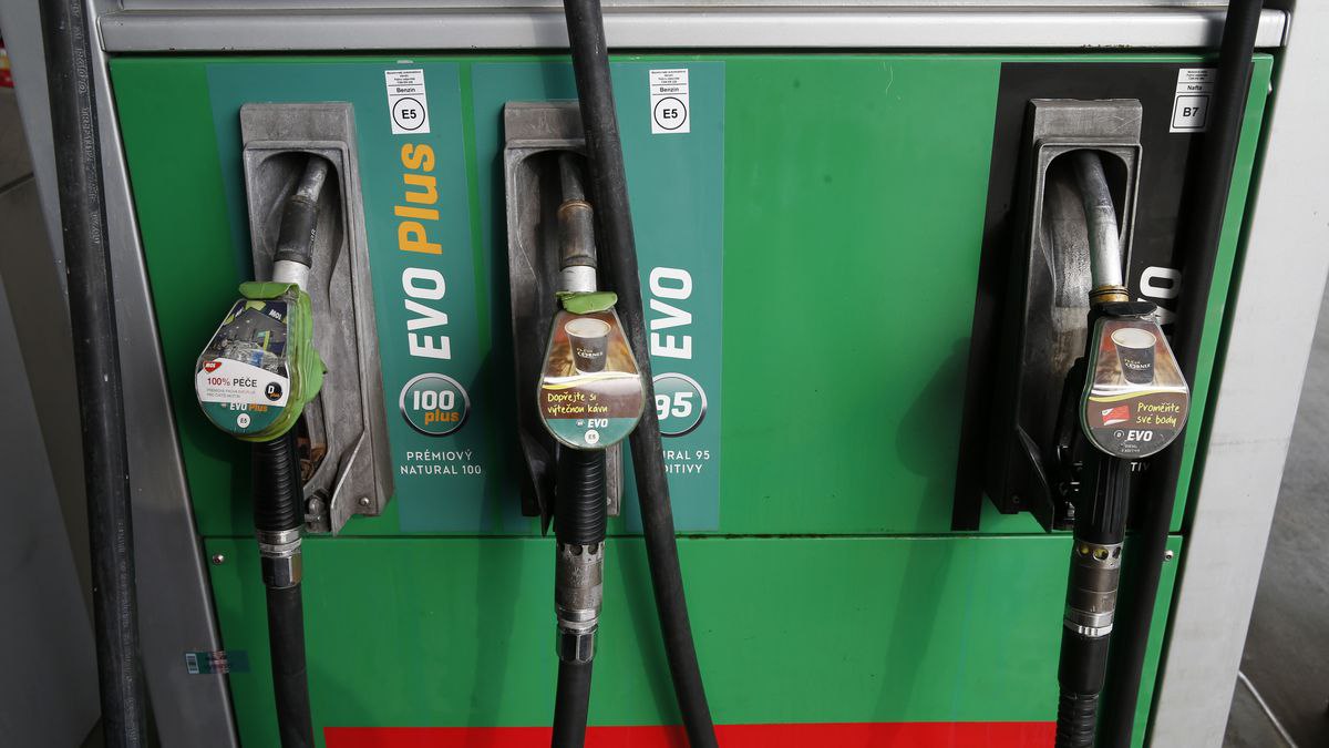 В РК растут цены на бензин и дизельное топливо