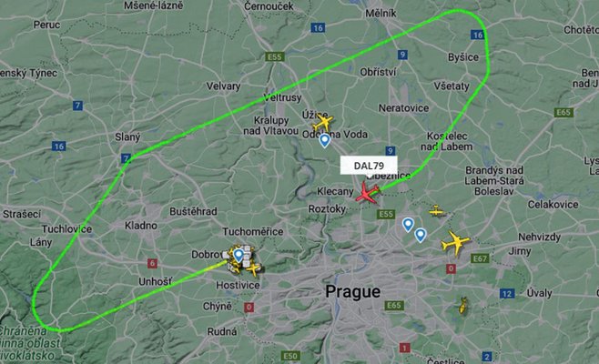 Аварийная посадка в Рузине. Boeing, направлявшийся в Нью-Йорк, сообщил о задымлении на борту