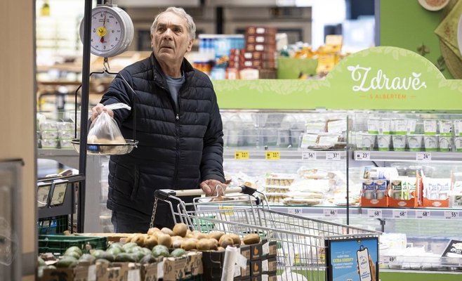 Сотни тысяч людей получают всего двадцать тысяч крон в месяц