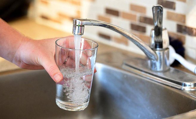 Из-за поломки трубопровода вода не поступает в Прагу 4