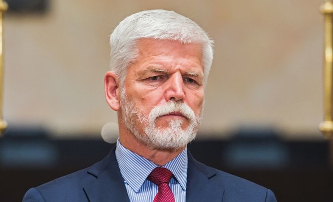 Павел подписал поправки к соглашениям о сверхурочной работе и работе врачей
