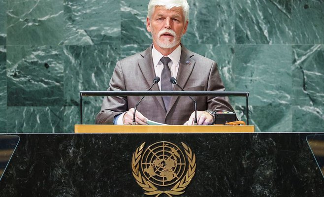 Украина должна сама определять условия мира, заявил президент Чехии в ООН