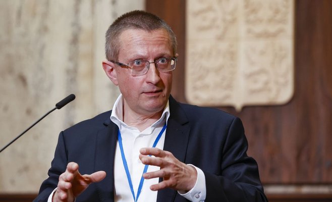 Душек: Грипп и ковид, несомненно, будут оказывать давление на больницы