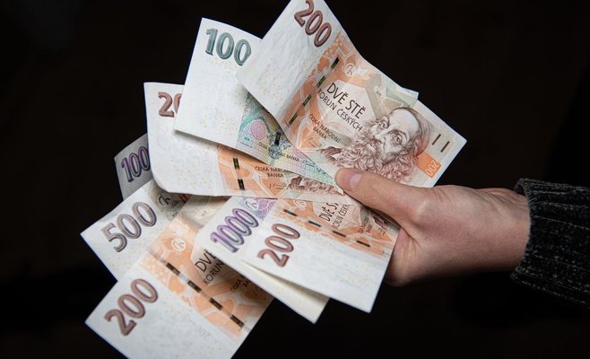 Он пообещал совместное будущее, и пенсионерка отправила ему 500 000 крон