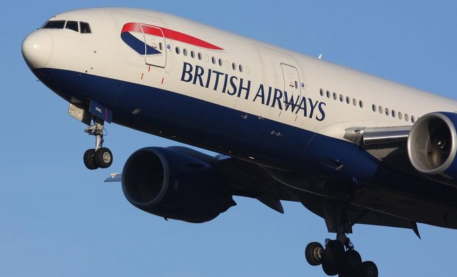 Они думали, что она просто спит. Но пассажирка умер во время полета