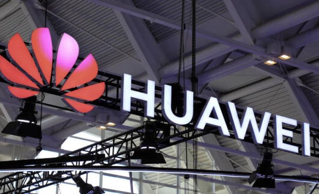 Новые электромобили, без следа телефона. Huawei представляет новые продукты