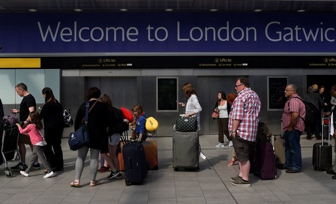 Работа лондонского аэропорта ограничена из-за коронавируса