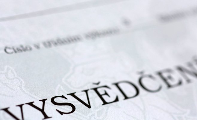 Заказал поддельный диплом о среднем образовании, ему грозит до трех лет лишения свободы