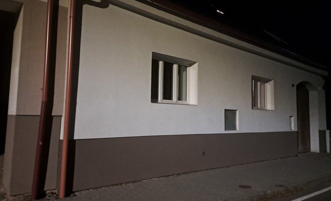 Полиция предъявила обвинение украинцу в нападении на свою жену в районе Плзни. Он повредил ей гениталии петардой