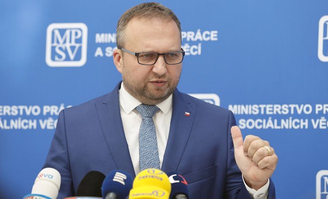 Юречка: В стране не хватает десятков тысяч работников, это вредит компаниям и экономике