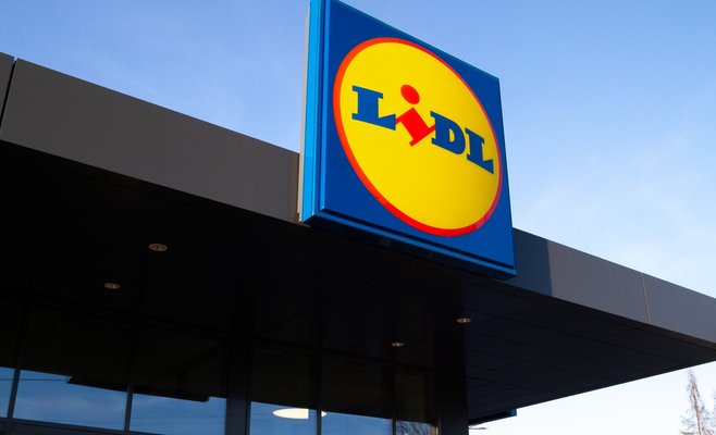 Lidl планирует акцию для пожилых людей, в рамках которой будут сделаны скидки на наиболее часто покупаемые товары