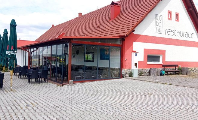 Участники ромской свадьбы избили мужчину так сильно, что он потерял глаз. Прокурор требует для них тюремного заключения