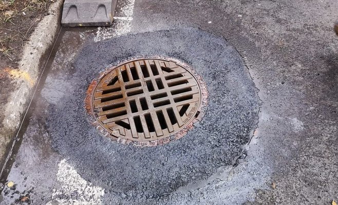 В Плзни был найден труп мужчины. Из канала торчали только ноги