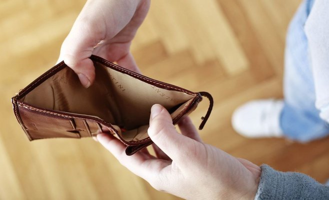 Бедность в Чехии угрожает миллионам людей, в том числе представителям среднего класса