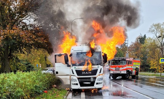 В Брунтале горел грузовик, причинен ущерб на 900 тысяч крон