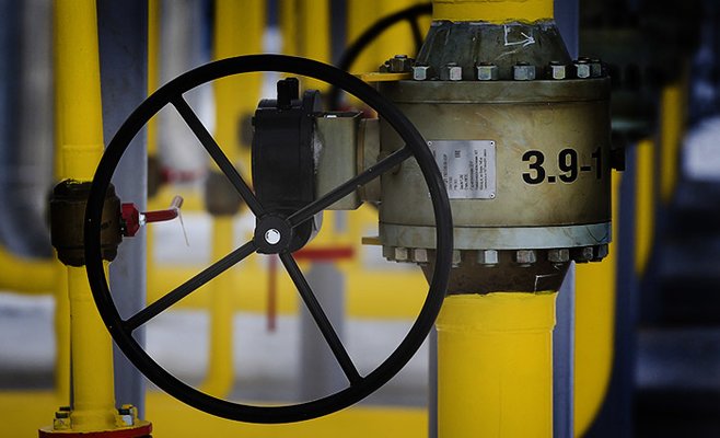 Резервуары в Европе переполнены, компании хранят газ в Украине