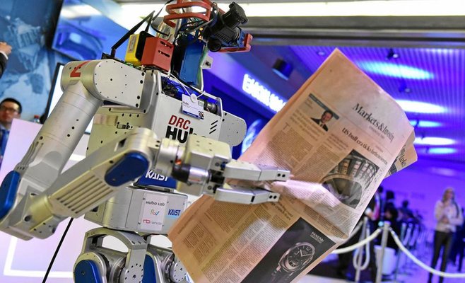 ИИ на работе. Треть респондентов считает, что искусственный интеллект окажет влияние на их работу, показал опрос