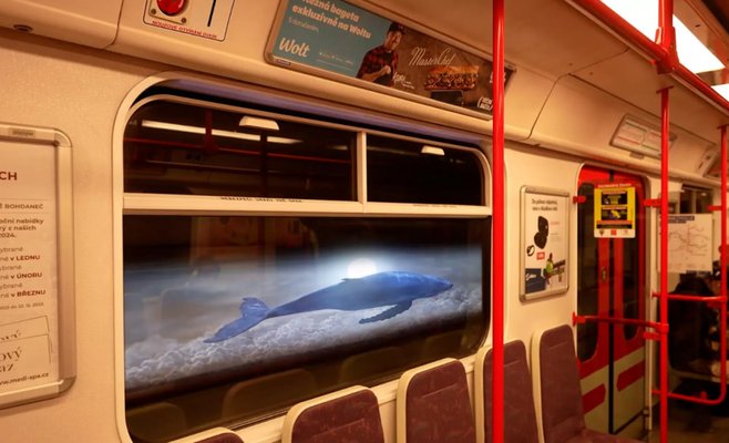 За окнами метро проплывает кит или бежит стадо слонов. Но поэтические сцены вскоре пропадут из тоннелей.